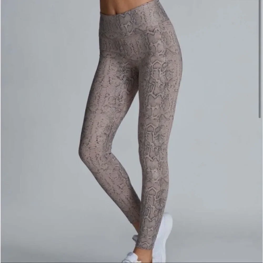 NWOT Blush Snake Sahara Legging size Small